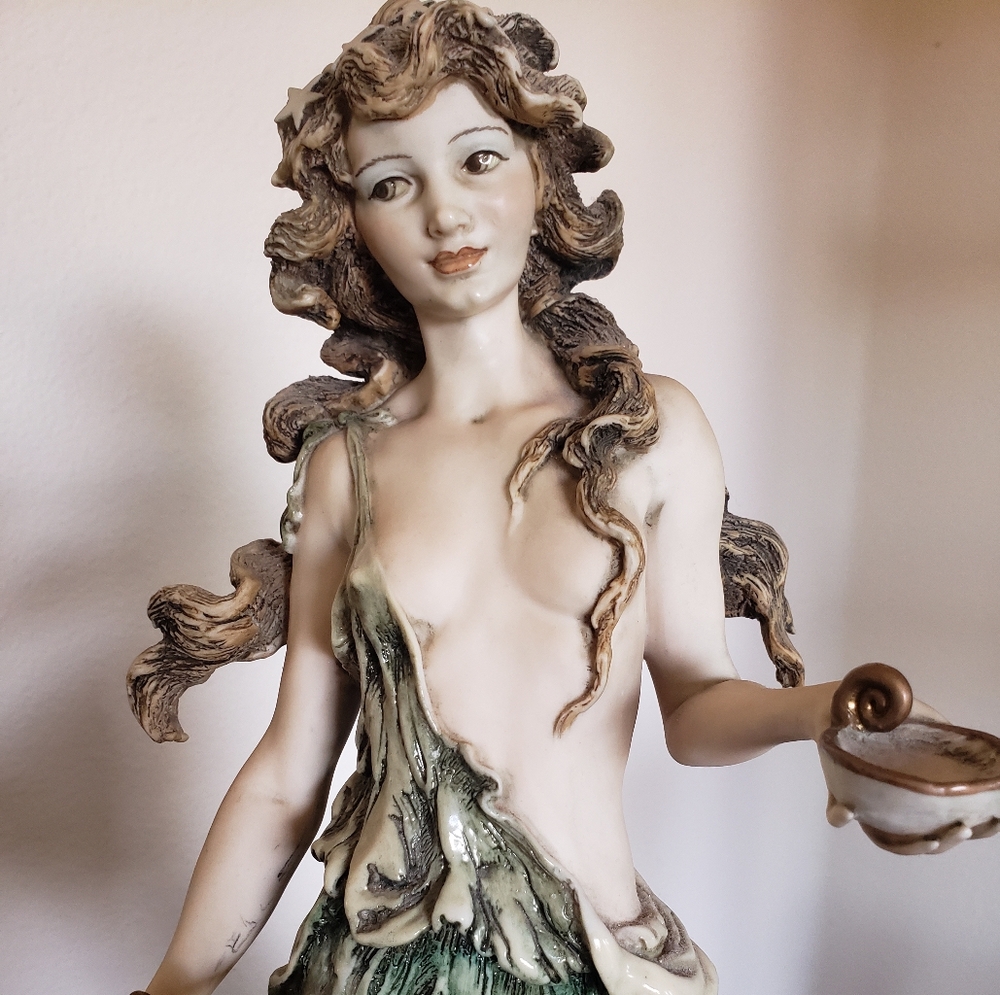 Giuseppe Armani Figurine "Ambrosia" #482C